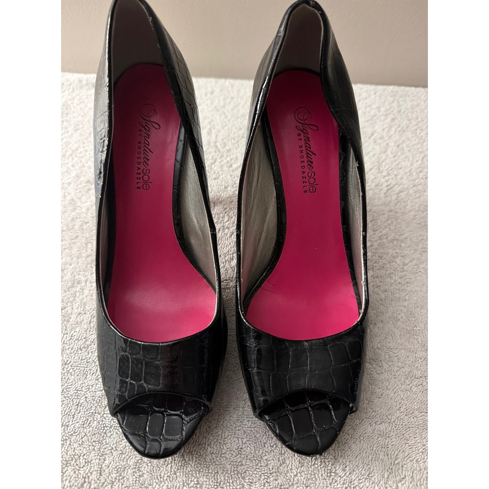 Shoedazzle Signature Sole Black Croc Embossed Peep Toe Pumps Pink Bottom Heels